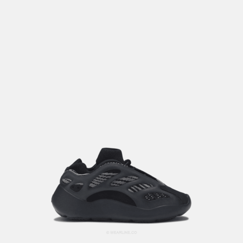 ADIDAS x YEEZY BOOST 700 V3